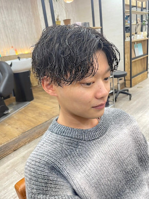 ハイライトマッシュパーマイメチェン黒髪メンズカット