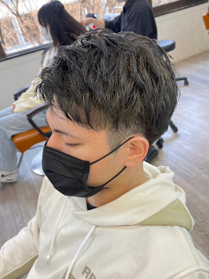 ツーブロアップバング！癖を活かしたメンズカット