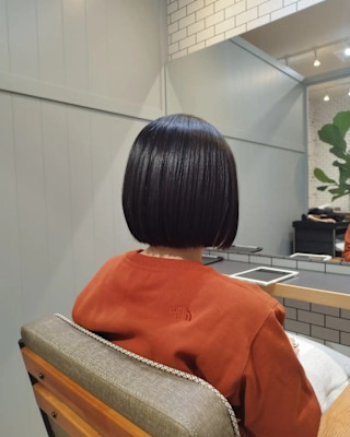 ワンレンボブ前下がりショート内巻きワンカール鎖骨ミディアム