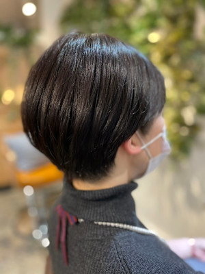 ワンレンボブ前下がりショート内巻きワンカール鎖骨ミディアム