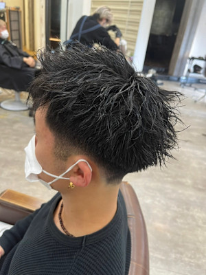 爽やかツーブロック刈り上げ束感アップバング