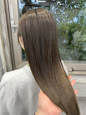 　オリーブカラー