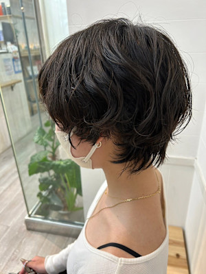 アンニュイな雰囲気◎ニュアンスパーマショート