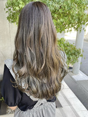 透明感抜群！オリーブベージュ