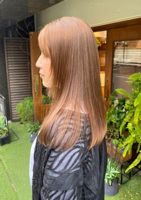 初夏のストレートで魅せる美髪ロング