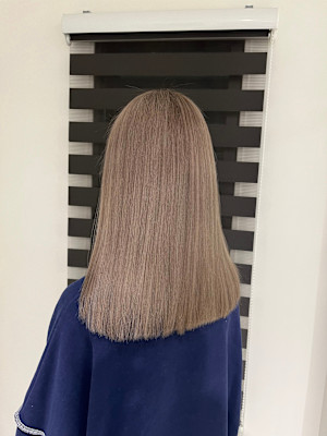 ベージュカラー