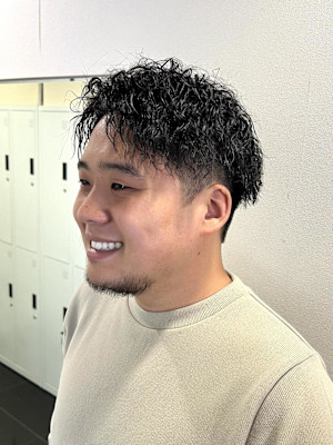 【平山明樹】カッコイイが溢れる縦落ちスパイラルパーマ