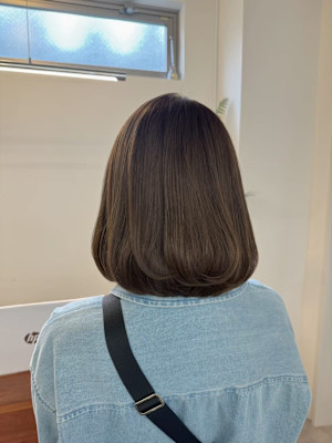 アッシュベージュ×ロブスタイル