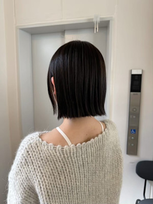 地毛風カラー×艶ボブスタイル