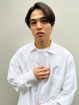 センターパート　パーマ　ツーブロック