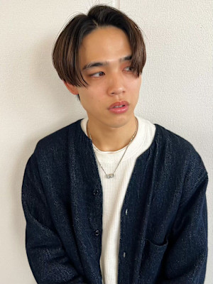 センターパート　ツーブロック