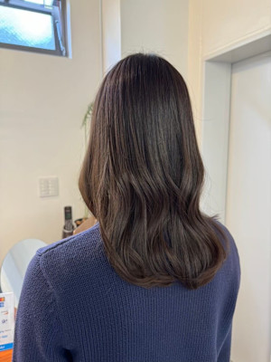 艶カラー×くびれレイヤースタイル