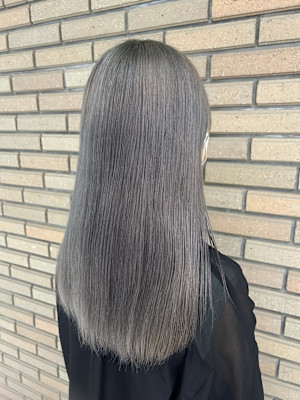 オリーブグレージュ