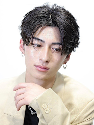 波巻きスパイラルマッシュ フェザーショート