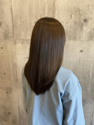 オリーブベージュ