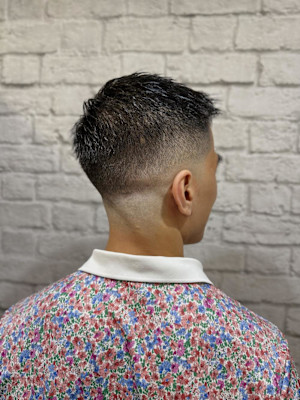 フェードアップバング束感ショート