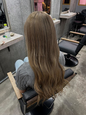 ミルクティーベージュ