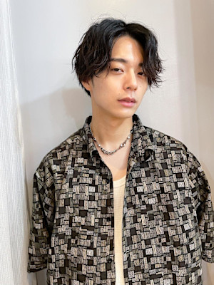 メンズニュアンスデザイン刈り上げセンターパート