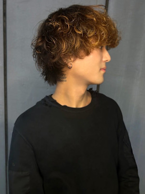 メンズパーマ マッシュウルフ ブリーチ グラデーション