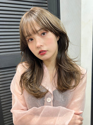 ミディアムレイヤー　くびれヘア　顔まわりカット　ブリーチなし