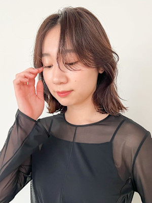 ミディアム　レイヤー　顔周りカット　顔まわりレイヤー　表参道