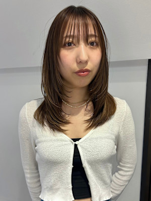 レイヤーカット　ブリーチなしカラー　顔まわりレイヤー　韓国風