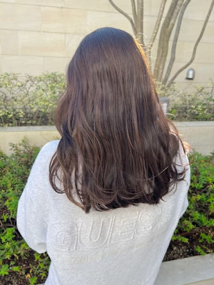 ブリーチなしカラー　透明感ブランジュ　ロングレイヤー　