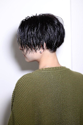 【艶髪】ミディアムセンターパート 