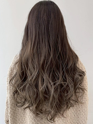 アッシュベージュカラー