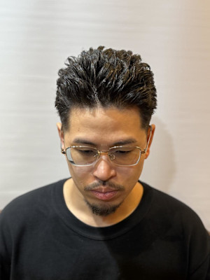 オールバックパーマ　<理容室>