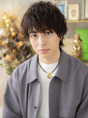 グレージュアッシュモテ髪マッシュパーマ　オーガニックカラー