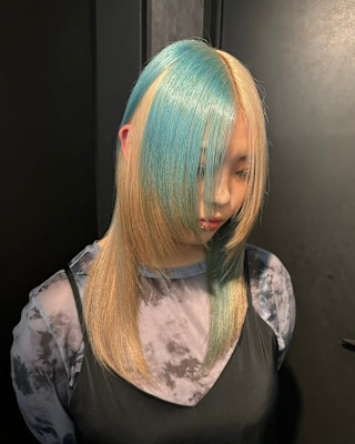 セクションカラー　デザインカラー　ハイトーン　原宿/表参道