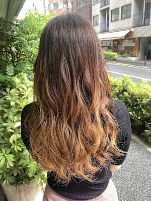 巻き髪ロングレイヤー