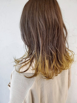 【'BEBE(ベベ)／札幌市・大通・狸小路】カラー