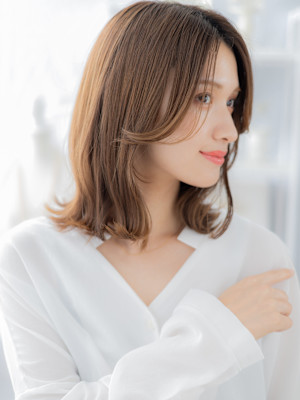 かきあげバングくびれひし形レイヤーカット　細めハイライト