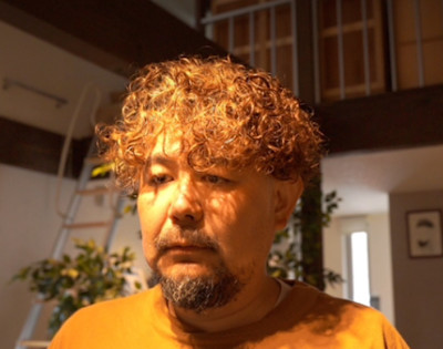 カーリーパーマスタイル