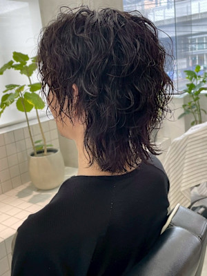 ミディアムウルフ メンズパーマ 束感 スパイラルパーマ