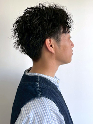 ツーブロックマッシュ ツイストスパイラルパーマ 黒髪