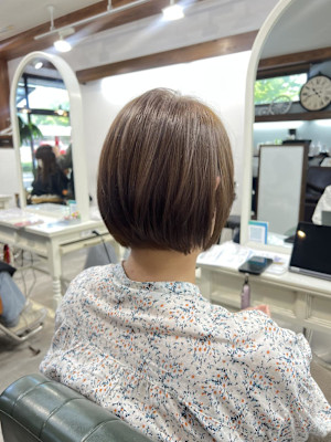 ショートボブ