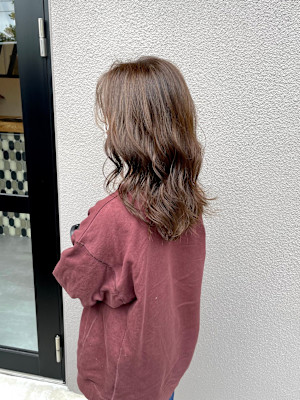 グレージュカラー×ロングウェーブ（白髪染め可）