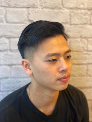 フェード＋パートスタイル(ビジネスショート)