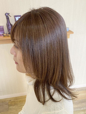 結べる☆顔まわりの動きが綺麗なくびれレイヤー