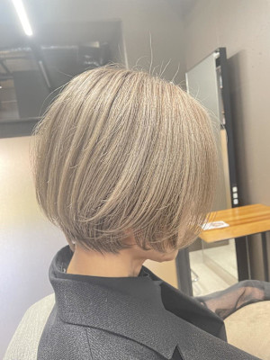 ナチュラルショートボブ