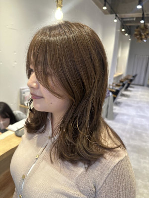 大串　ミディアムレイヤー　ベージュ