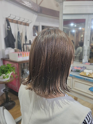 切りっぱなしボブ