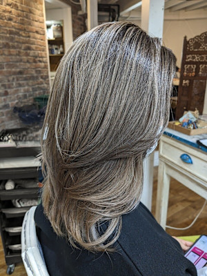 ハイライトバレイヤージュ　グレージュ