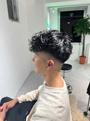 スペインカール×スキンフェード