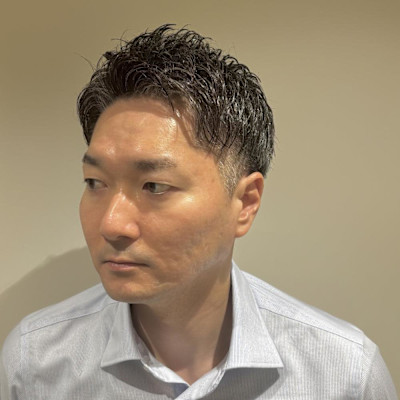 ビジネスシーンに合うツーブロックショート