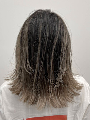 ホワイトベージュ