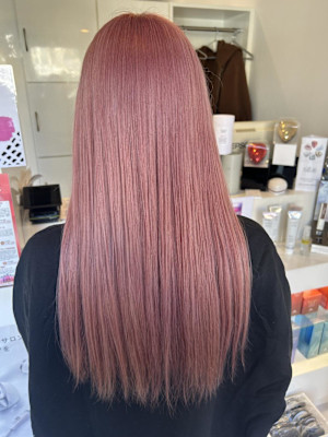 コーラルピンク